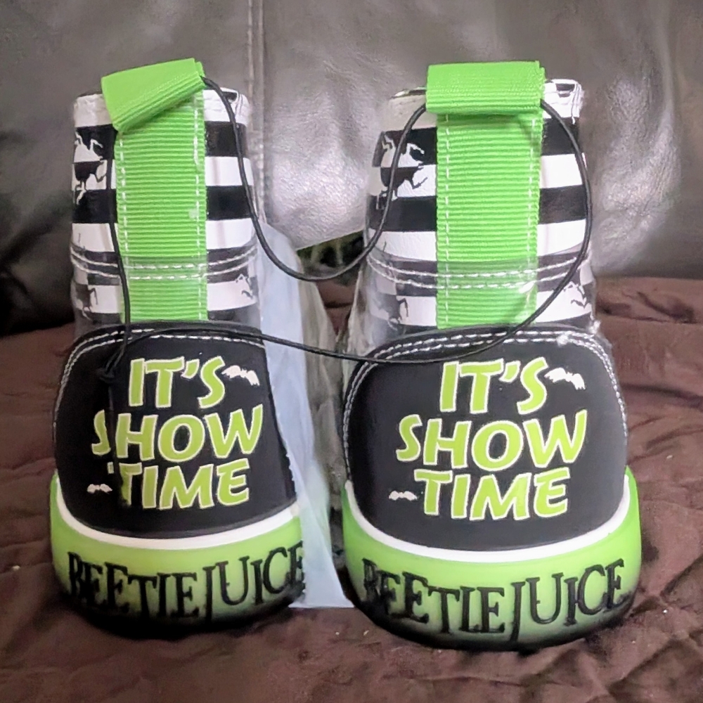 Kids High-Top Sneakers - Black and Green